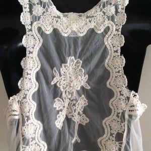 FINAL👼🏻LACE BOLERO STYLE VEST